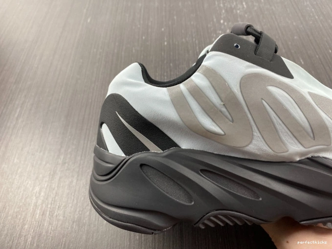 Adidas Tint Blue GZ0711 MNVN 700 Yeezy Boost 0812